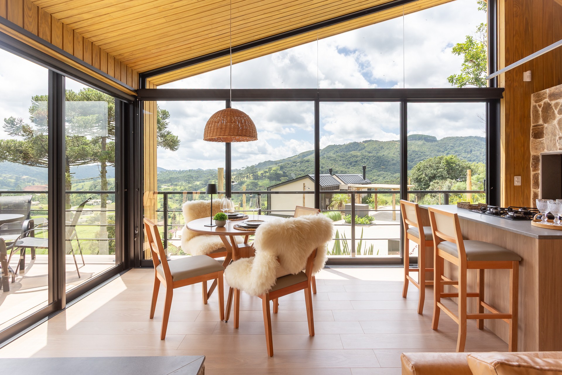 CABANAS TAQUARAS HUT INTERIORES